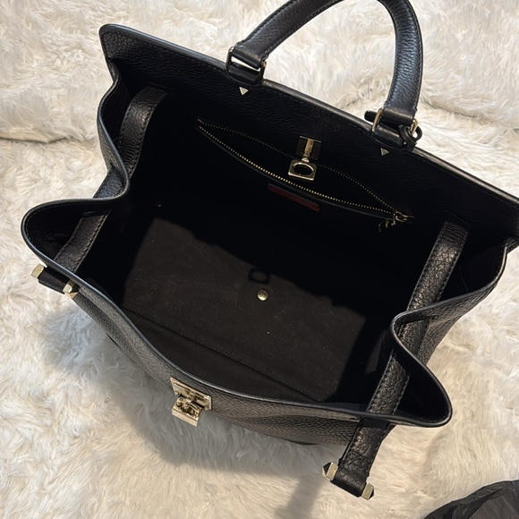 Valentino Garavani turn lock leather bag - Picture 4 of 14